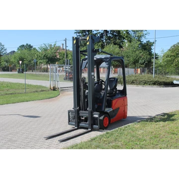 Linde E15-02 elektromos targonca